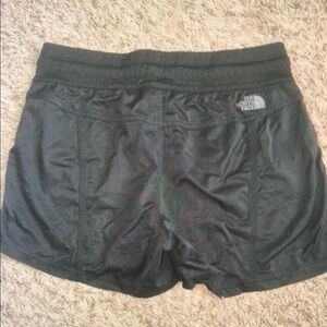 Women's The Northface shorts Size M Med
